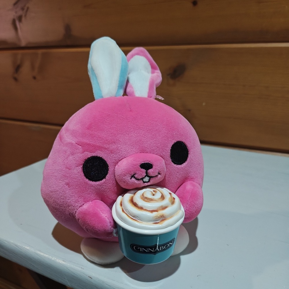Zuru Mini Brands Snackles 5" Mystery‎ Plush Series 1 Britney Cinnabon bunny D22